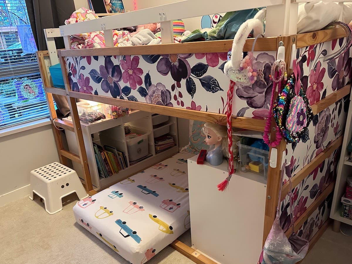 Kura bed with hot sale double underneath